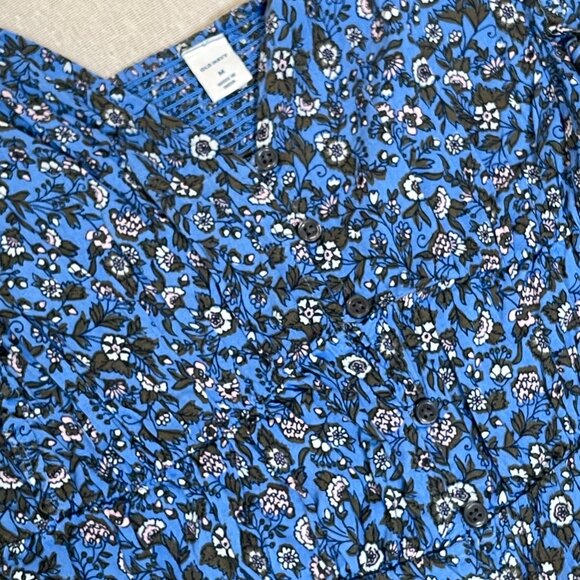 Old Navy | Blue Floral Waist-Defined V-Neck Button Front Blouse | Medium - Picture 4 of 9
